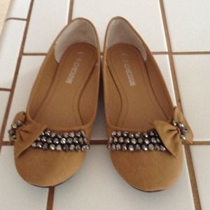 ❗SOLD❗Trade w/ boldaslovely