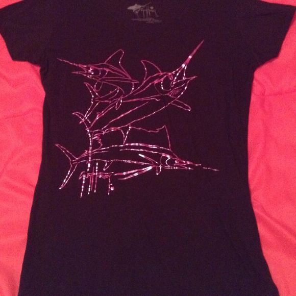 Sword fish v-neck