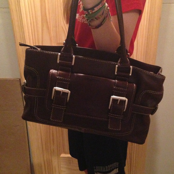 {{SOLD}} Authentic Michael Kors Leather Tote - Picture 2 of 4