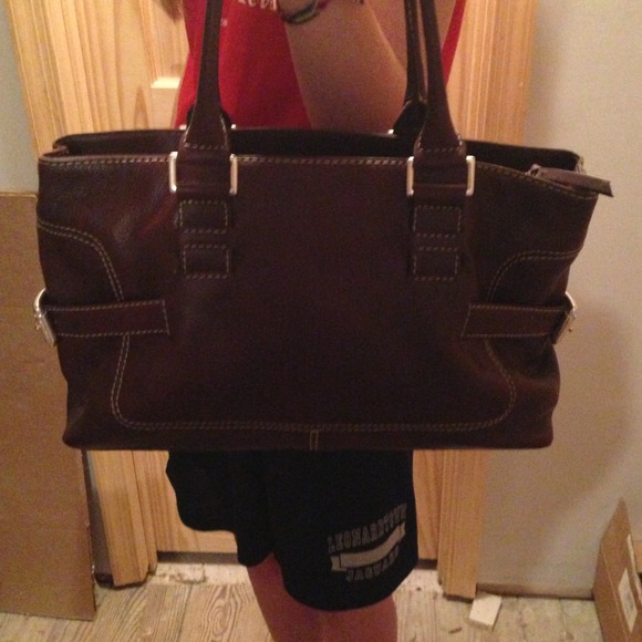 {{SOLD}} Authentic Michael Kors Leather Tote - Picture 3 of 4