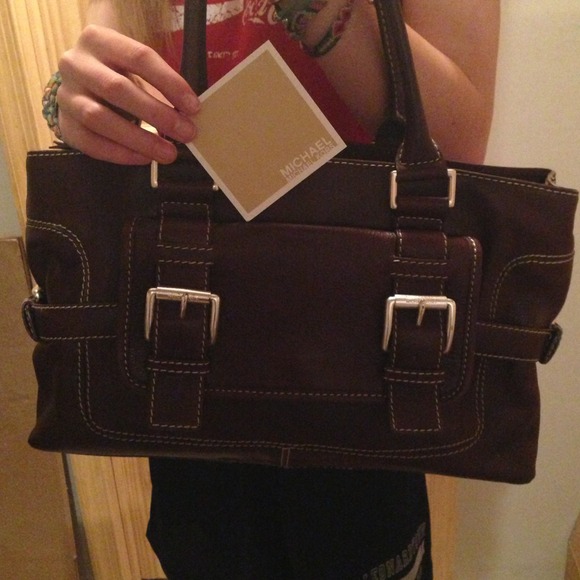 {{SOLD}} Authentic Michael Kors Leather Tote - Picture 4 of 4