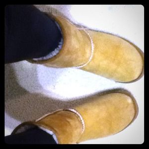 🚫HOLD🚫Light Chestnut EMU Boots (Similar to UGGS)