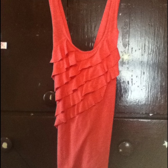 Peachy colored tank top!! - Picture 1 of 1