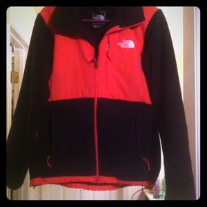 SOLD! Hot pink and black north face!