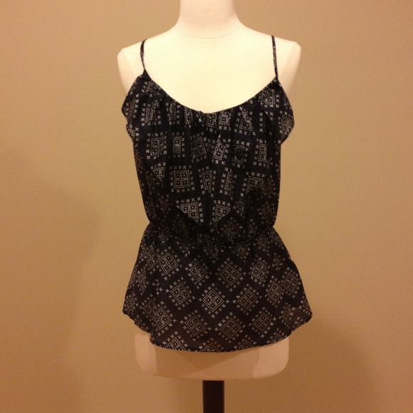 ❌SOLD in bundle❌ Gap Summer Top - NWOT