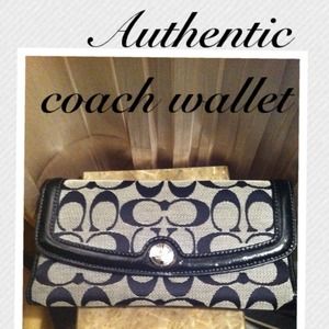 !!!HOLD!!! 100% authentic coach wallet