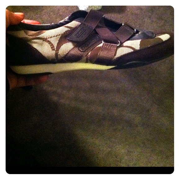 Authentic coach shoes!