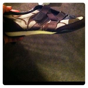 Authentic coach shoes!