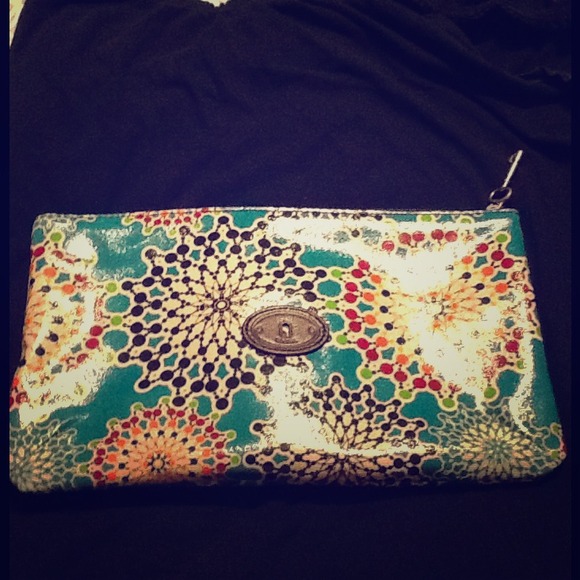 Fossil Key-per clutch