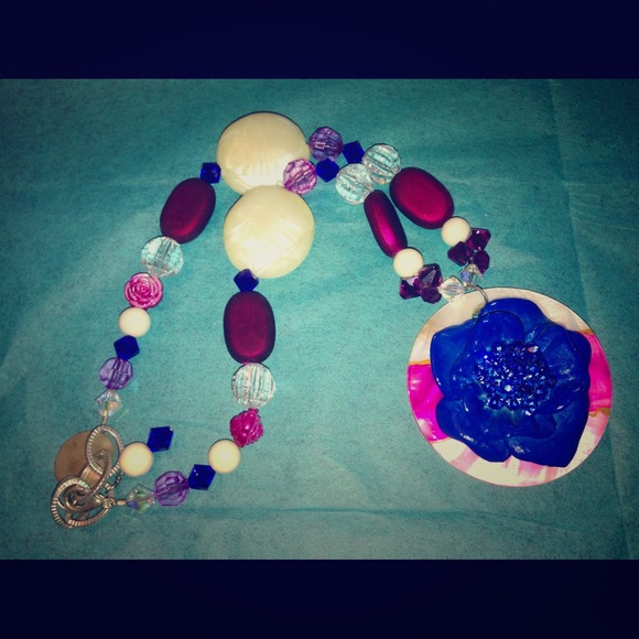 Blue Swarovski crystal 🌸necklace