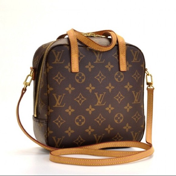 Louis Vuitton Handbags - Louis Vuitton 'Spontini' Bag 🍾