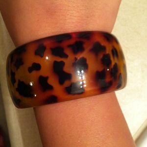 Bangle bracelet