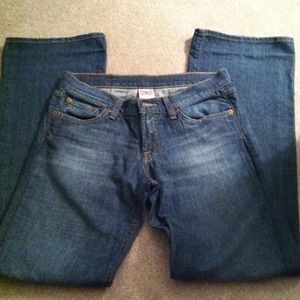SOLD!! Lucky jeans, size 4/27.