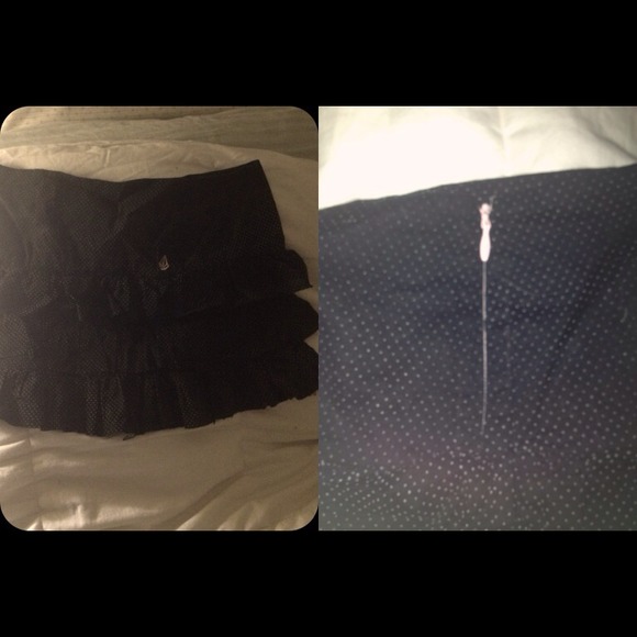 Volcom Skirt⚡SALE⚡ - Picture 3 of 4