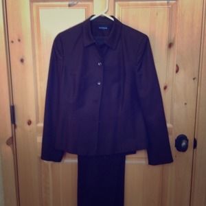 Ann Taylor two piece outfit. Size 8,  chocolate