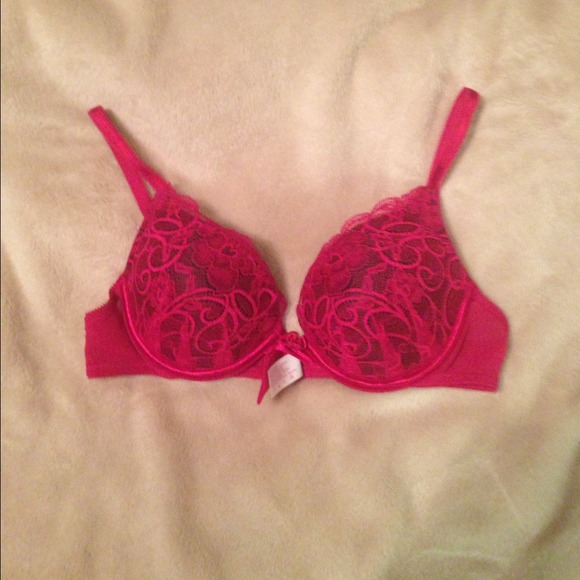 💐💐 Sold in bundle 💐💐 Red Hott Push up Bra