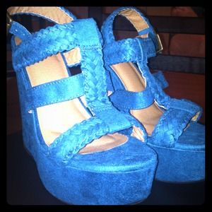 Charlotte Russe blue wedges !