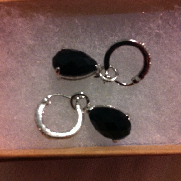 Beautiful earrings , silver and onyx. - Picture 2 of 2