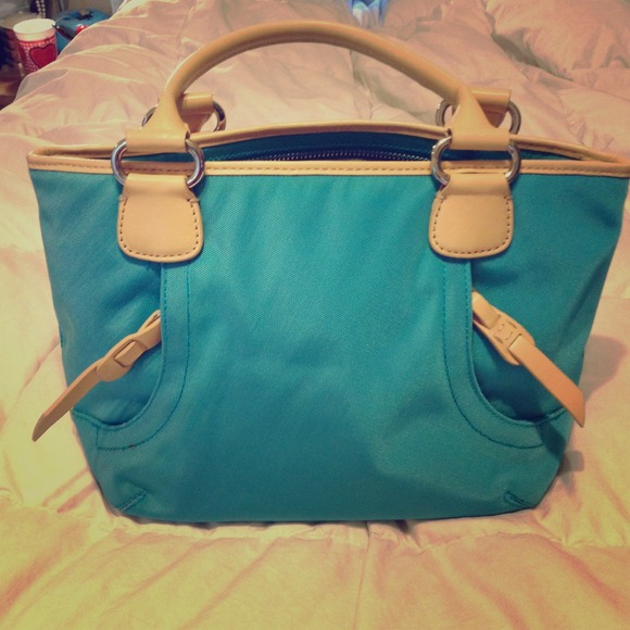 Cute Cole Haan bag - Picture 1 of 3