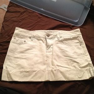 White wash American Eagle skirt!