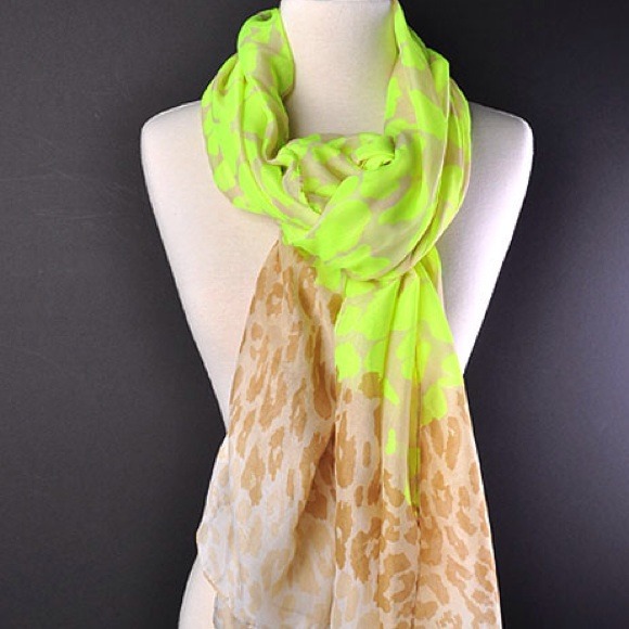 Accessories - ❗LAST ONE❗🎀Neon YLW/GRN Animal Print Scarf