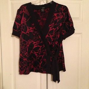 Maroon and navy wrap top with side tie