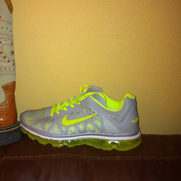 Nike Air Max on hold