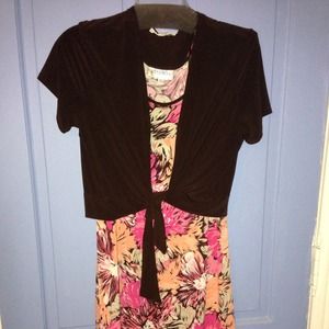 Sleeveless dress with half jacket