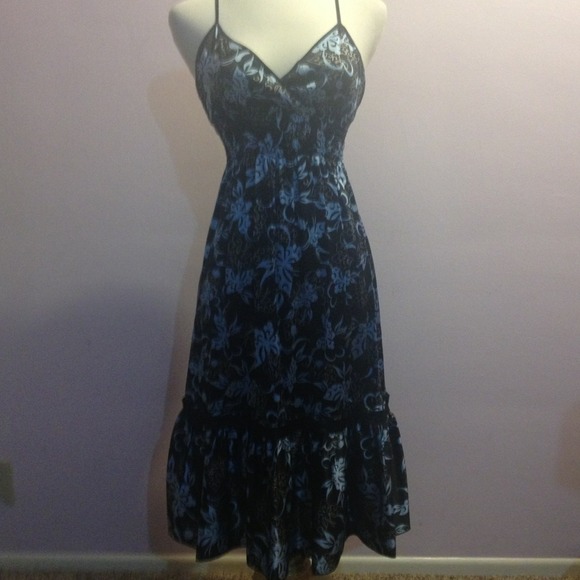 bebe Dresses & Skirts - BEBE flowered dress