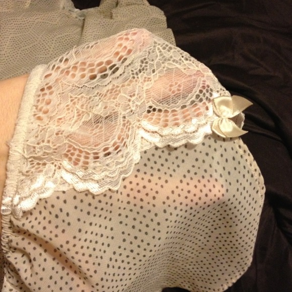 Sheer night set never worn - Picture 3 of 3