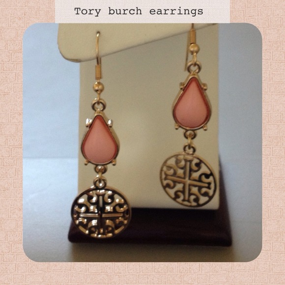 Accessories - Earrings