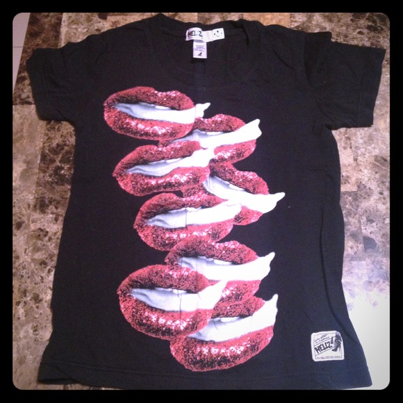 ⛔RESERVED⛔ HELLZ BELLZ lips & smoke tshirt