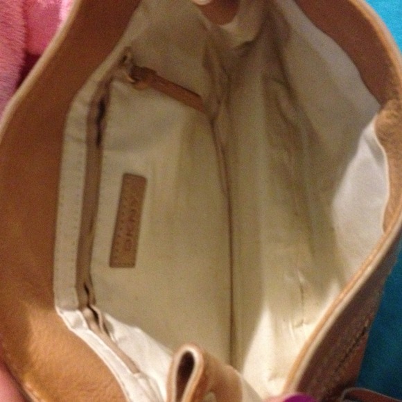 Small DKNY chain purse - Picture 4 of 4