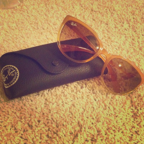 Ray-Ban Accessories - Ray Bans/Guess Leather Jacket Bundle