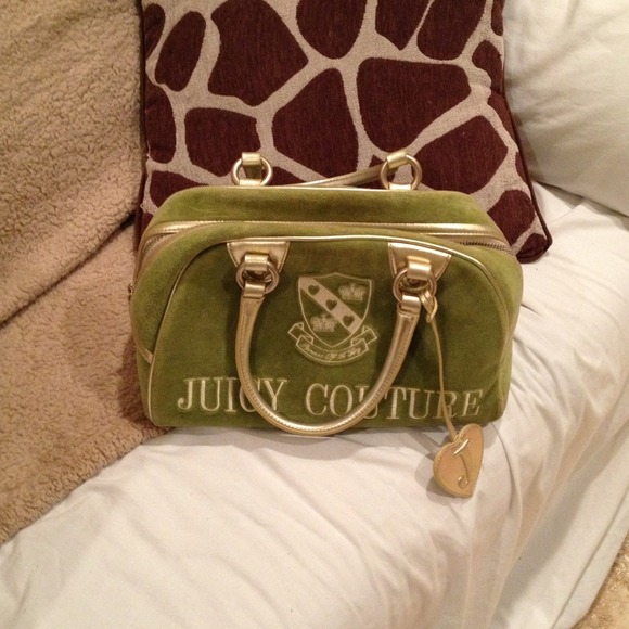 $20 pp w/ posh shipAuthentic Juicy couture reserve