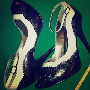 Vintage look dress shoes