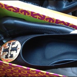 Tory burch 6.5 black reva flat