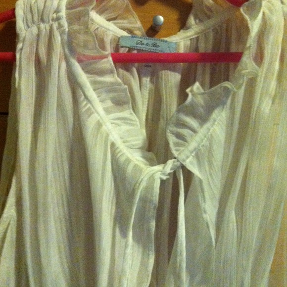 Sheer white top - Picture 2 of 2