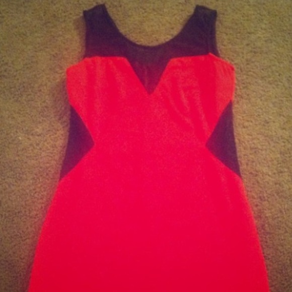 ✨SOLD✨Red dress