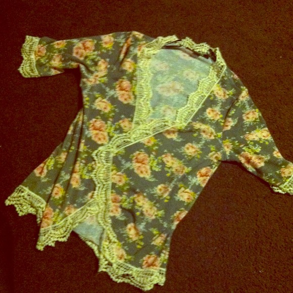 Little summer time cardigan - Picture 1 of 2