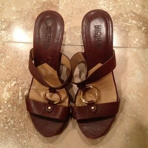 $20 w/ pp posh ship Michael Kors sandals authentic