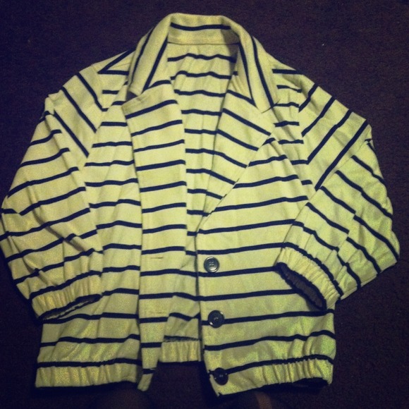 AA sweater - Picture 1 of 1