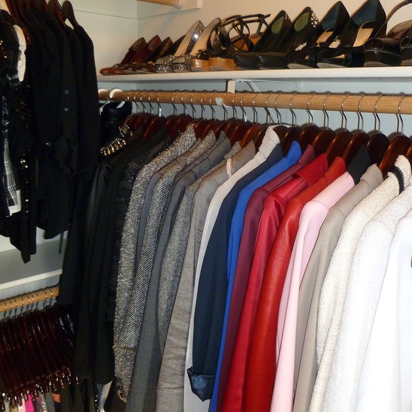 ๐ SHOP MY CLOSET! ๐ - Picture 3 of 4
