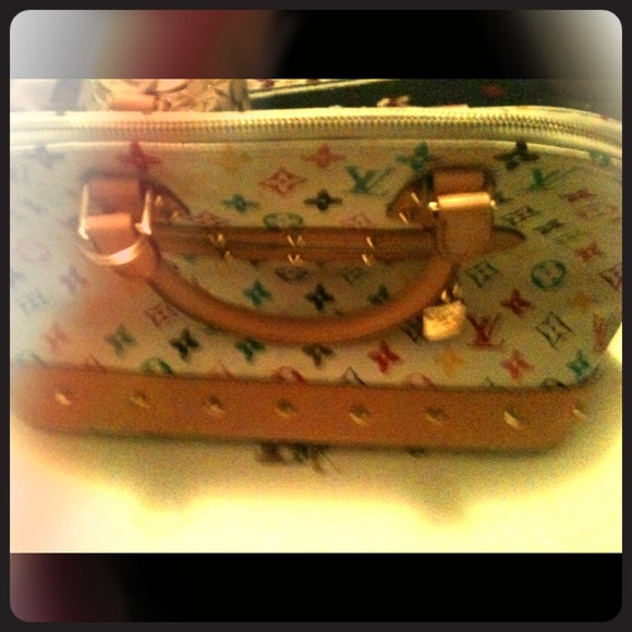 Louis Vuitton inspired handbag-knockoff