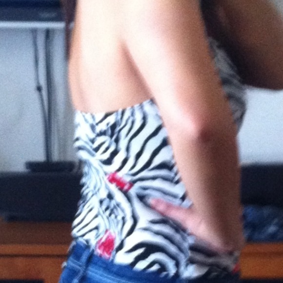 Top - Picture 2 of 2