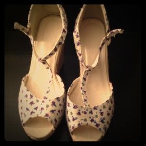 Forever 21 Floral print wedges