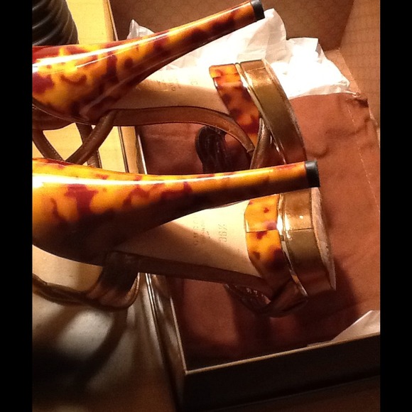 ‼️NEW REDUCTION‼️HOST PICK‼️Authentic Gucci Sandal - Picture 3 of 4