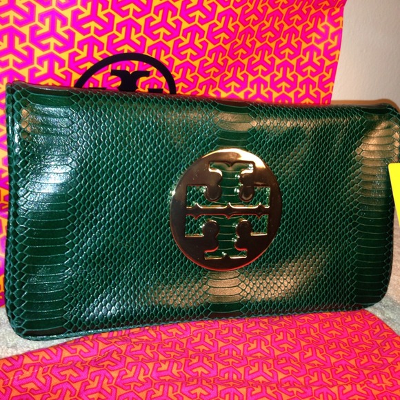✅SOLD✅Tory burch Clutch