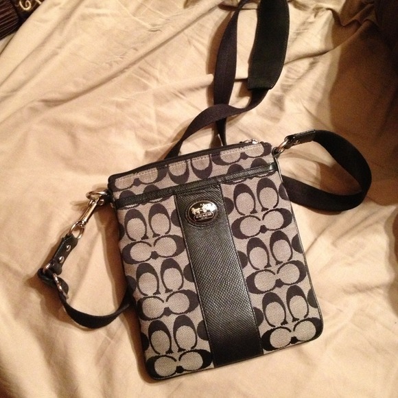 ❗RESERVED❗Black Coach Crossbody