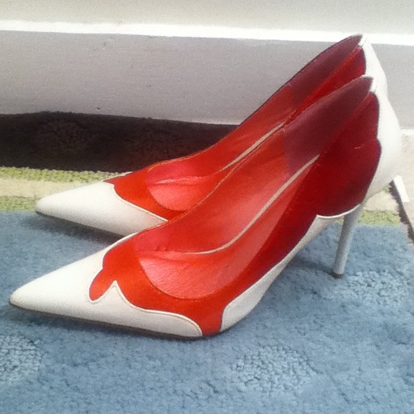 Orangish pink heels - Picture 2 of 2